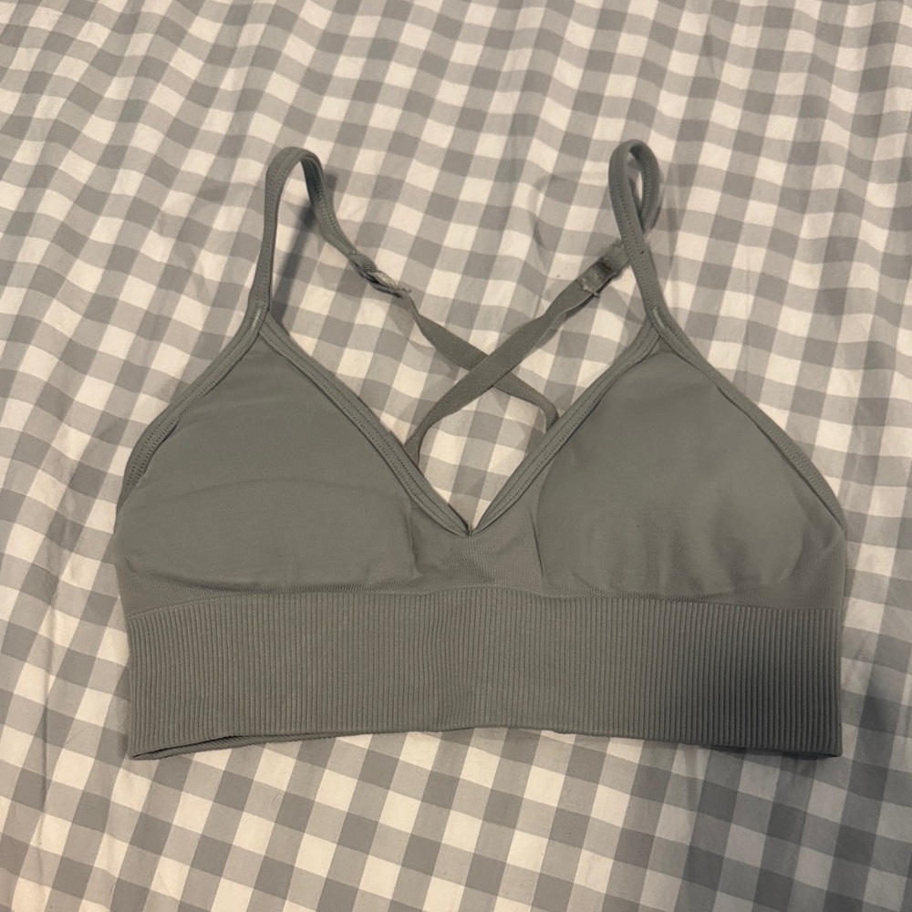 Lululemon V Neck bra, sage green size 4